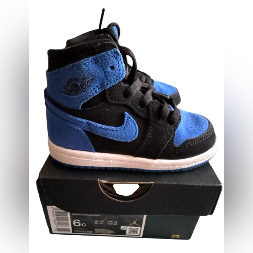 Nike Jordan Kids Black and Blue High-Top Sneakers size 6 c